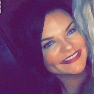 Meet your Posher, Lakin